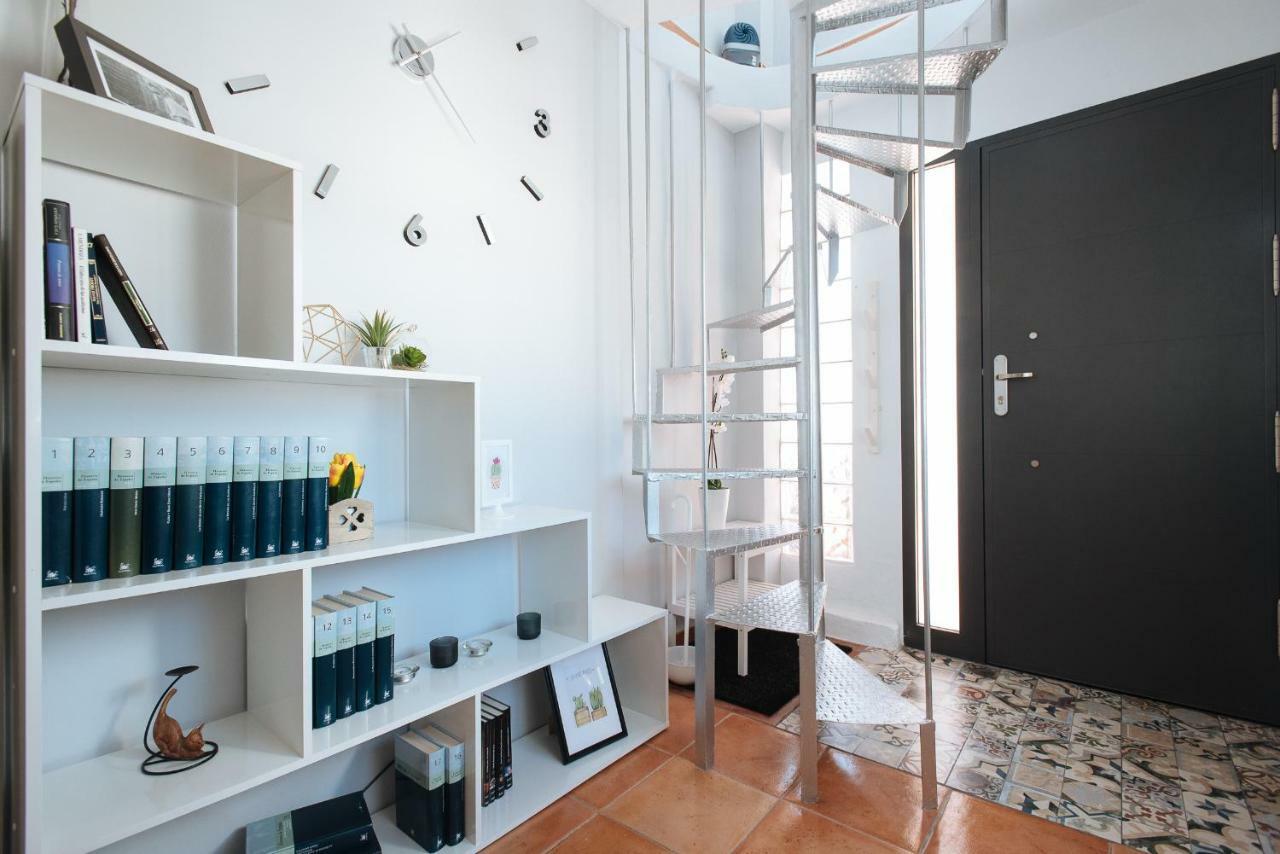 Cozy Attic With Terrace- 1bd 1bth- San Vicente Appartement Séville